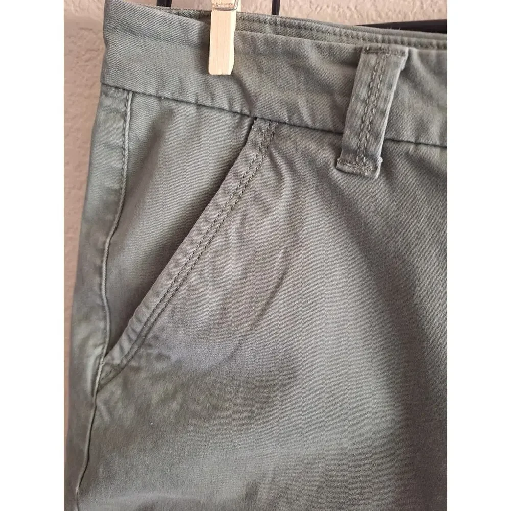 Sonoma Olive Green Flat-Front Women's Shorts Sz14